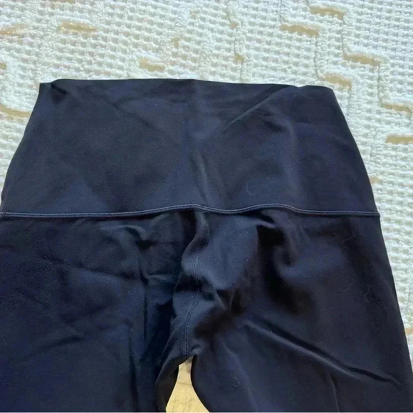 Tona leggings.  Great condition.  Smoke free home. - Picture 2 of 4